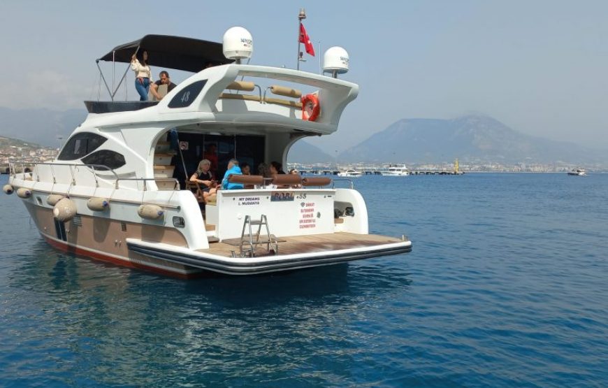 Private Yacht Tour